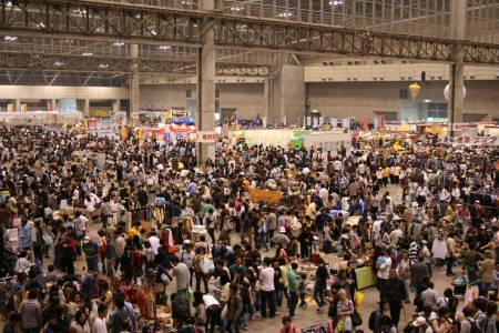 幕張メッセで日本最大級フリーマーケット どきどき フリーマーケット 14 M C